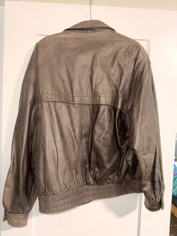 Vintage Brown Leather Jacket (XL) – Classic Oversized Fit