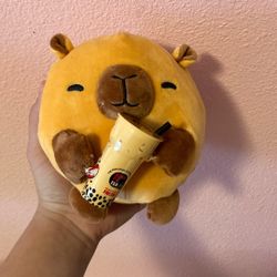 ZURU Snackles Spencer capybara plush toy