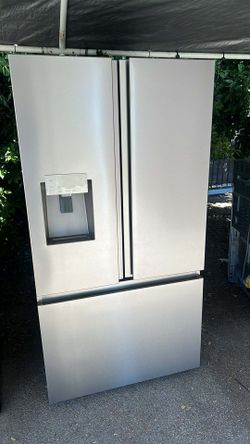 SAMSUNG REFRIGERATOR / PERFECT CONDITION 