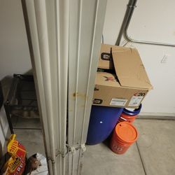 (2) 8ft Lights With Bulbs 