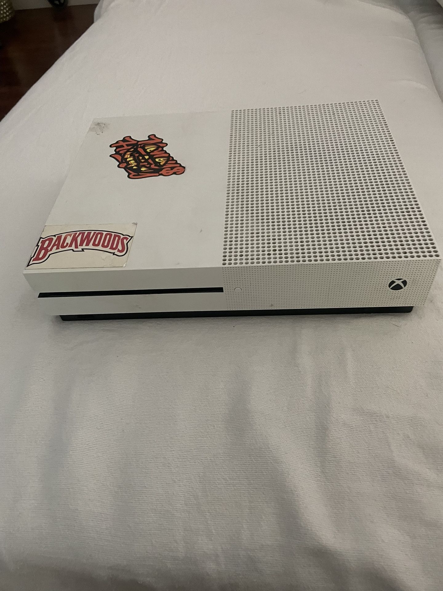 Xbox One S