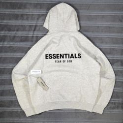 🔥 FEAR OF GOD ESSENTIALS HOODIE – LIGHT OATMEAL – SIZE XXL (NEW)
