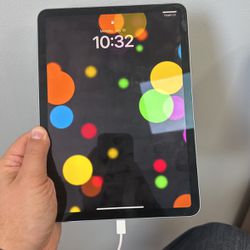 Apple iPad Air 4th Generation with magic keyboard 10.9 in 256gb