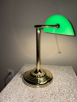 Classic Green Glass Banker's Desk Lamp with LED Bulb