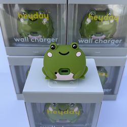 Single Port USB-C Wall Charger - Heyday™ Frog: 15W Output, Charge Indicator Light