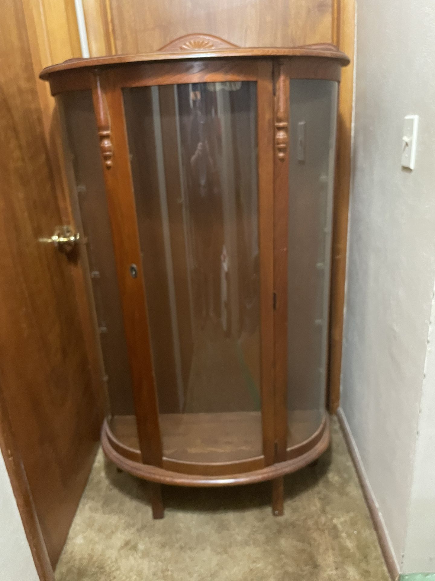 Curio Cabinet With 3 Shelves