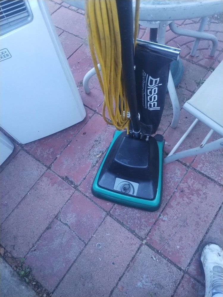 Bristle Vacuum Cleaner
