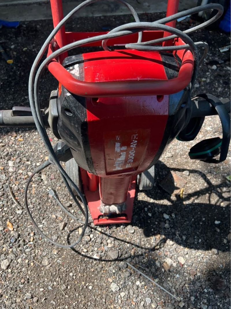 HILTI Jackhammer 3000