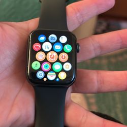 Apple Watch Series 6 44 mm 