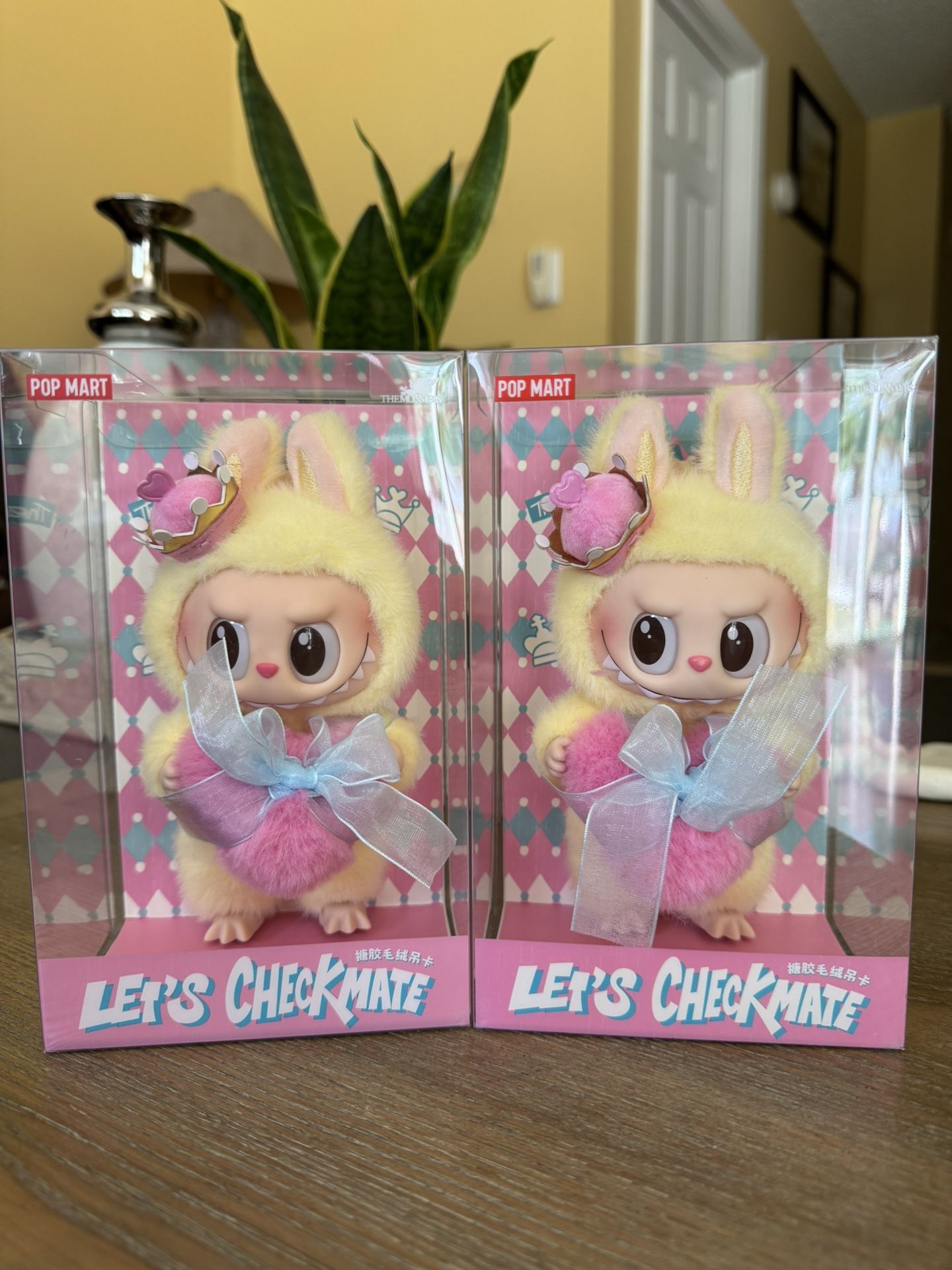 THE MONSTERS Let’s Checkmate Series - Vinyl Plush Hanging Card 👑🩷