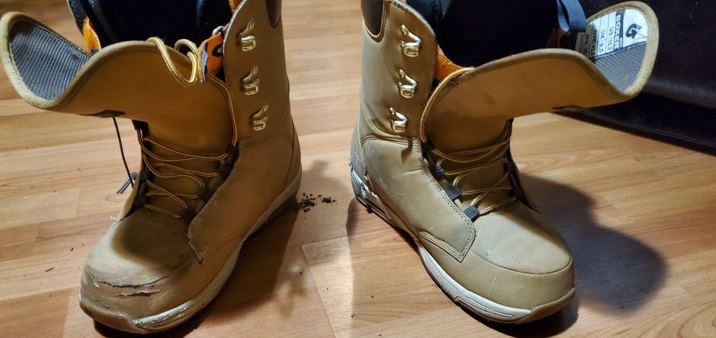 Snowboard Boots