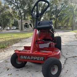 Snapper Rear Engine Riding Lawnmower