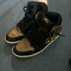 Jordan 1’s Black Gold 