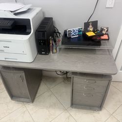 Computer desk