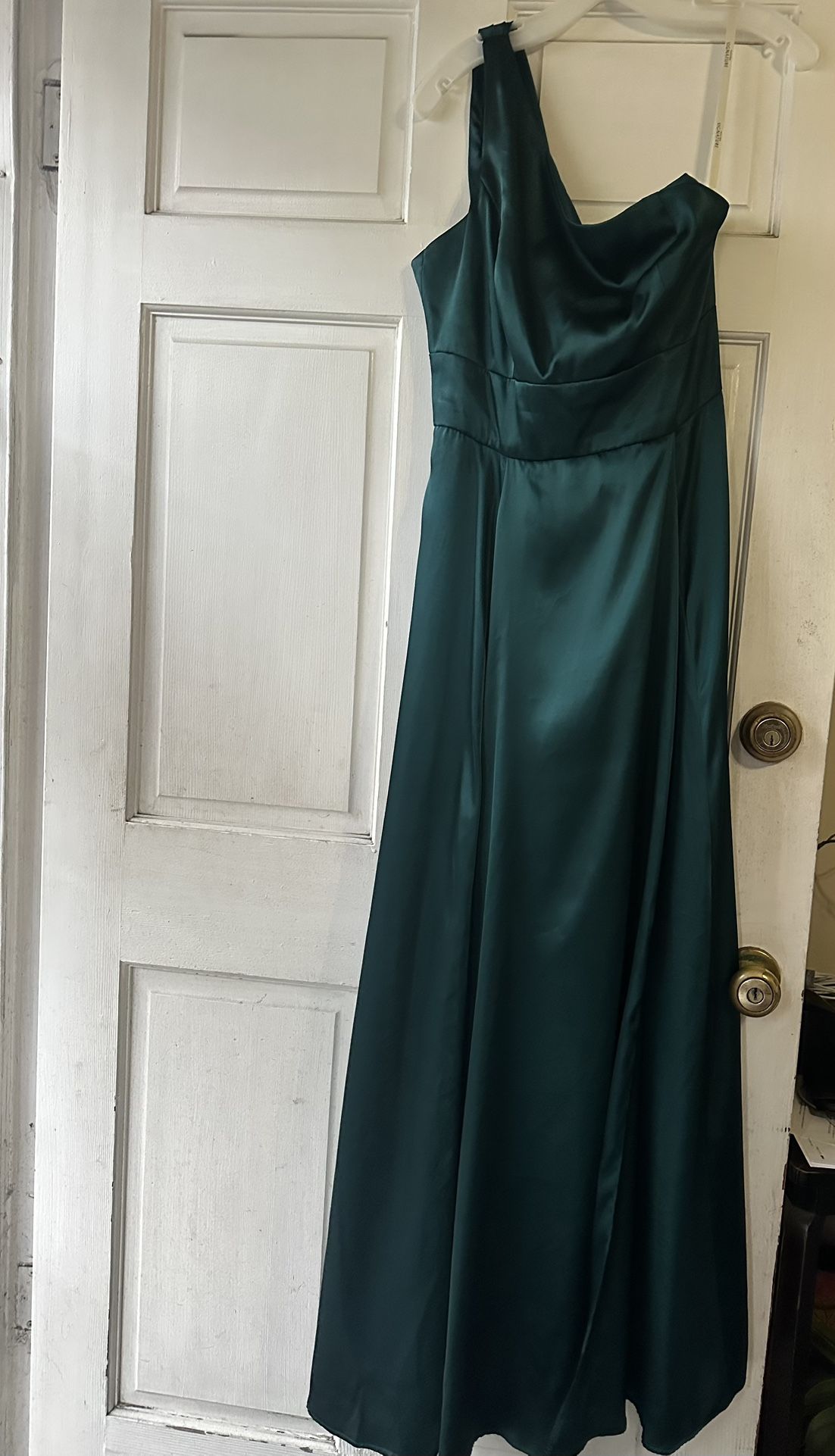 Beautiful Galina Signature, One-shoulder Satin Formal Dress With Inside Pockets And Slit Dark Green. Size 12