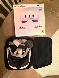 Two sets of Oculus 3 512 GB