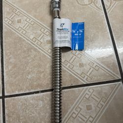 SharkBite 18-in 3/4 -in Push-to-connect Inlet x 3/4 -in MIP Outlet Corrugated stainless steel Water heater connector