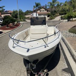 2005 Stingray 20’ Center Console