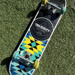TEN -EIGHTY 10180 SKATEBOARD SIZE USED Geometric DESIGN