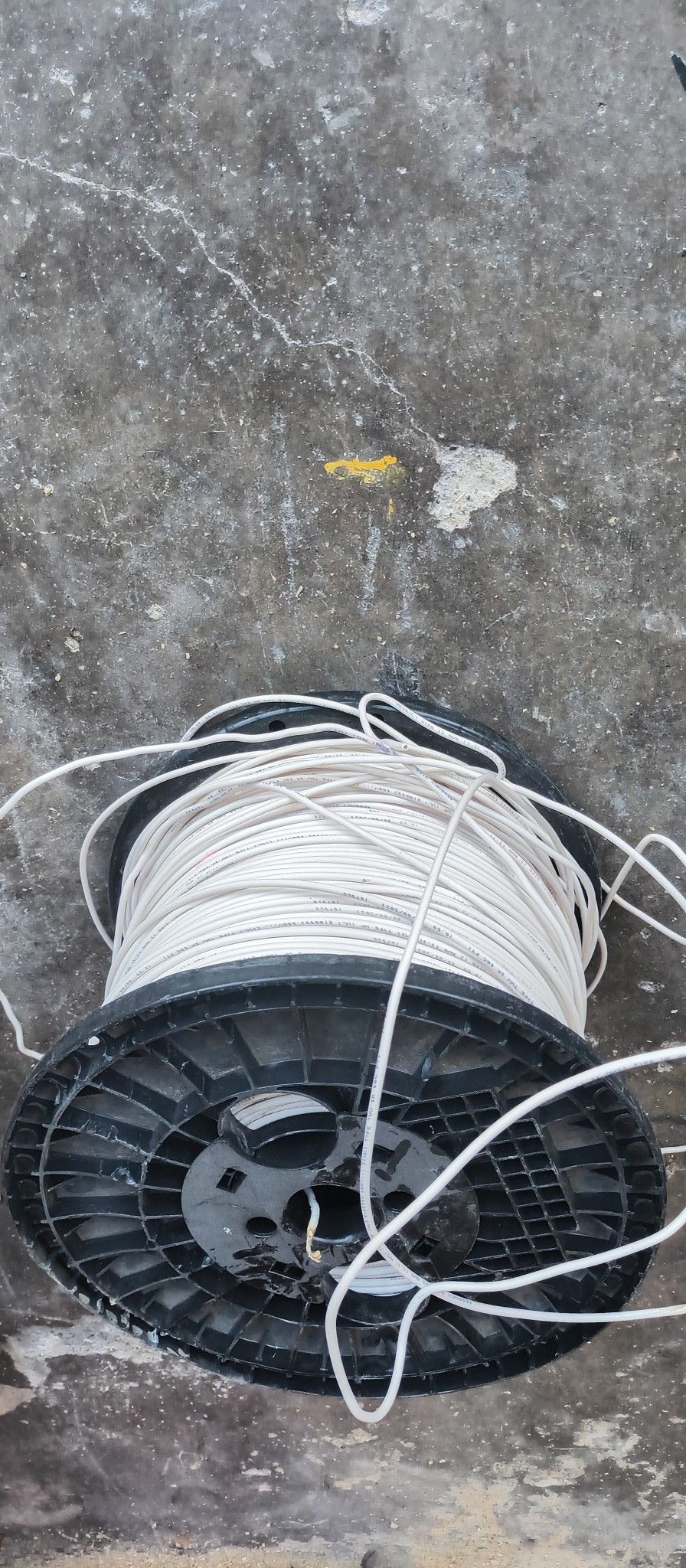 (SPOOL OF 2500ft Irrigation) 12 AWG White Sleeved WIRE.