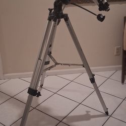 SellIing A Tripod Tri Pod For Mead Telescope  Acope Misaing 90 Degree Eye Peice View 3i/Atlas