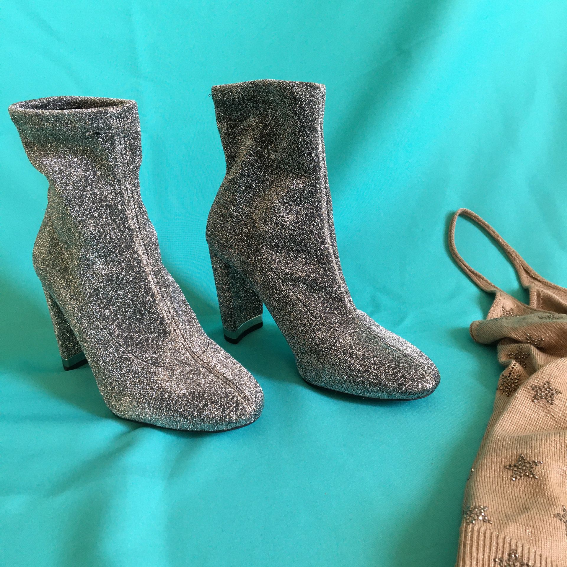 Michael Kors Mandy stretch ankle sock boot in glitter silver sz 7.5