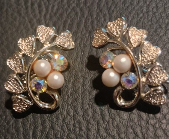 VINTAGE CORO EARRINGS