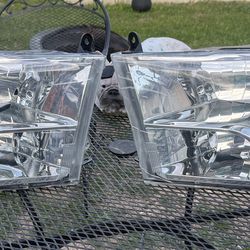 09-18 Dodge Ram Factory Style Headlights
