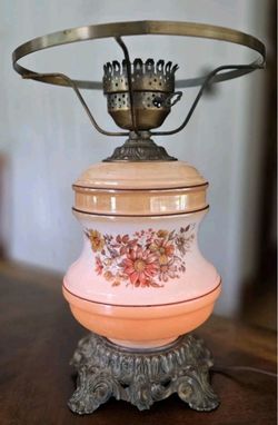 Vintage 1971 L&LWMC Lamp w/ Brass Lighted Base Only 14” Tall- 10" Shade Holder