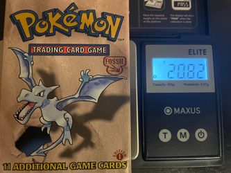 Heavy Pokemon Fossil First Edition 1 Booster Pack 1999 stamped