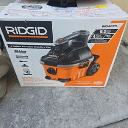 Rigid 4 Gallon Shop Vac