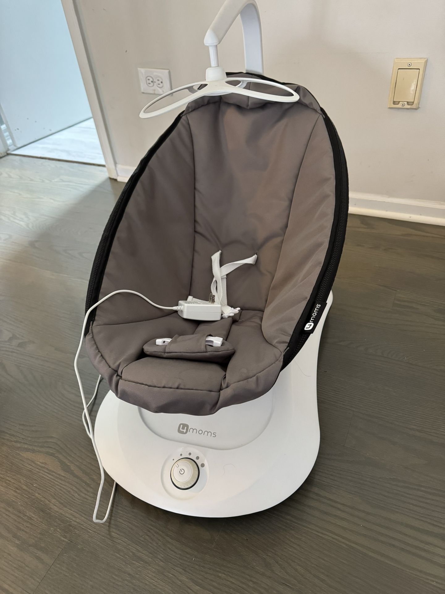 4moms rockaroo baby rocker