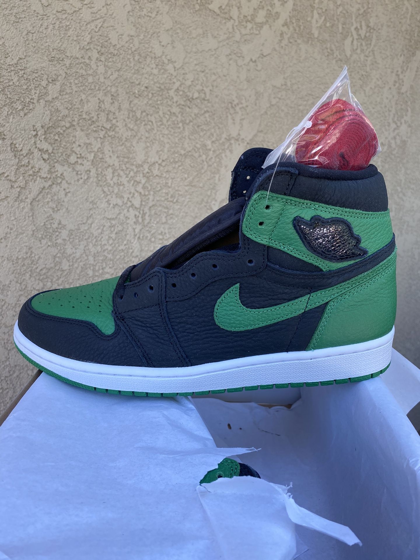 Nike Air Jordan 1 - Pine Green - SIZE 10 - DS