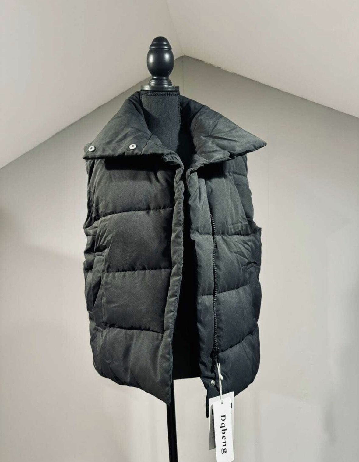 New Small Black Puffer Vest