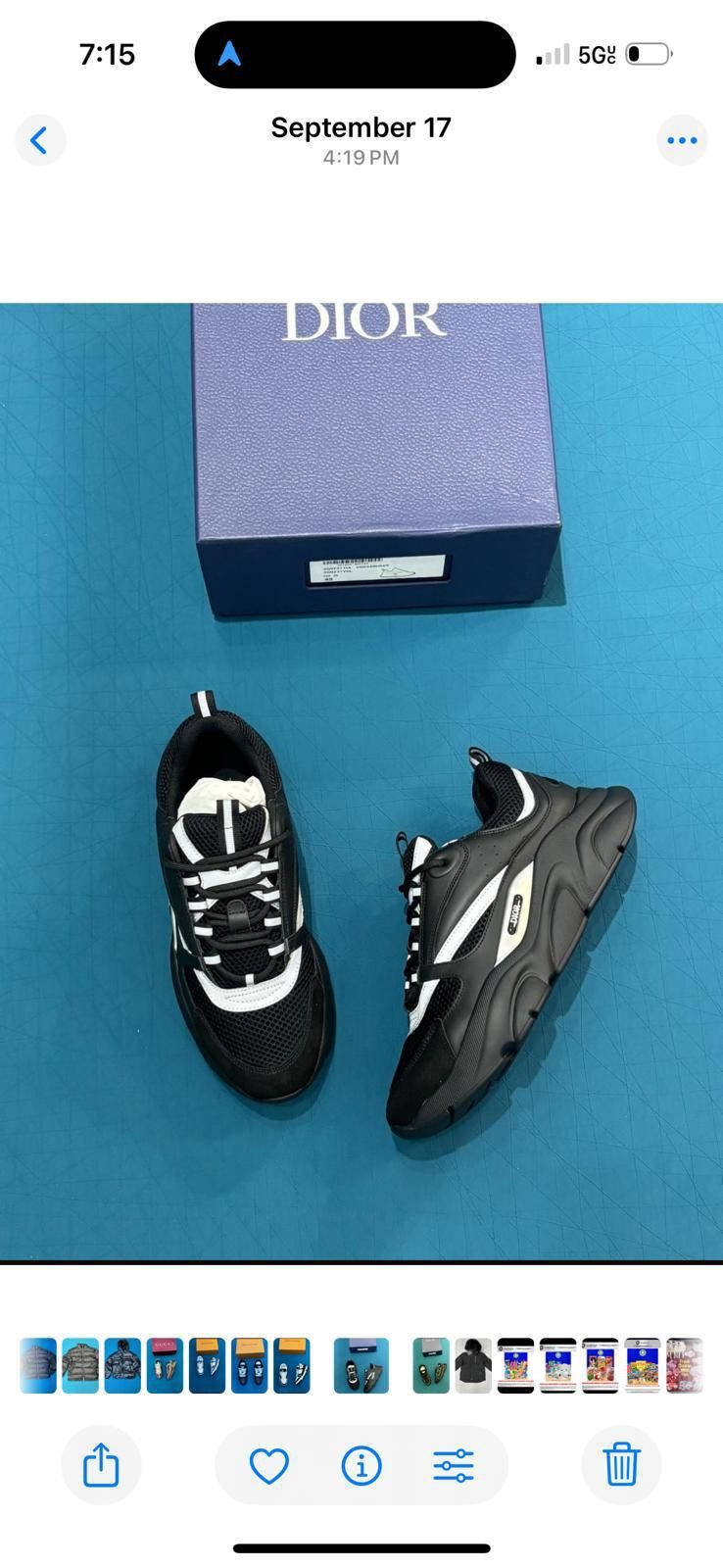 Dior Sneakers B22