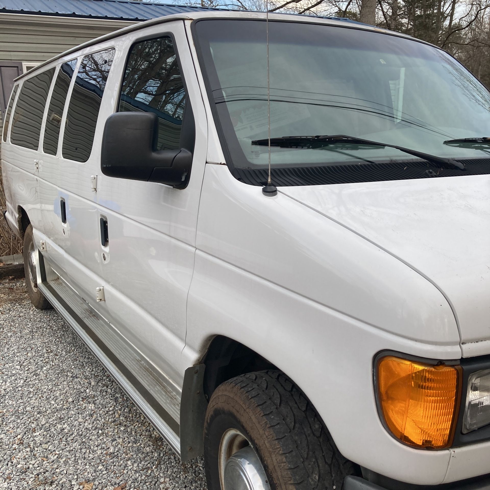 Ford Econoline Van 2004 350 Heavy Duty With Gf