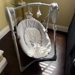 Baby swing 