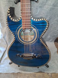 BAJO QUINTOS