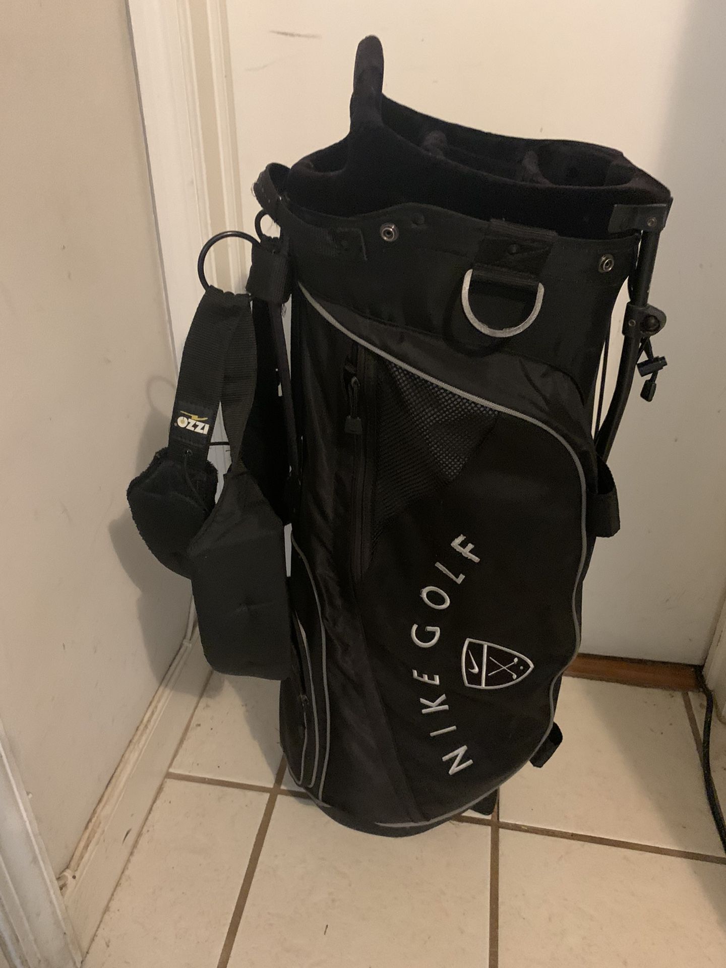 Affinity Black Cart/Carry Bag 6 Way Divider Top with Zipper Pockets