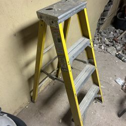 Werner 4’ Folding Ladder