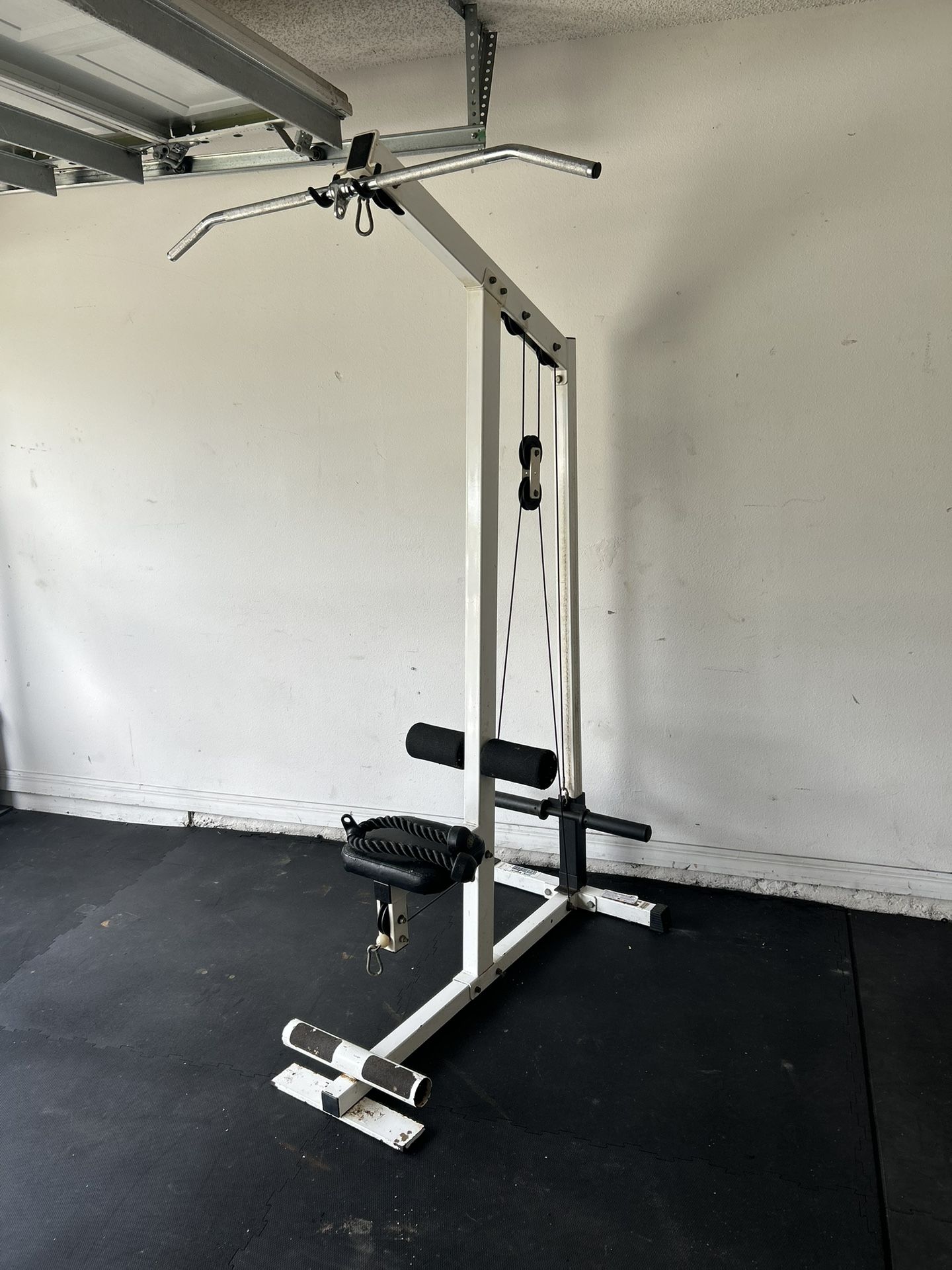 ParaBody Lat pulldown