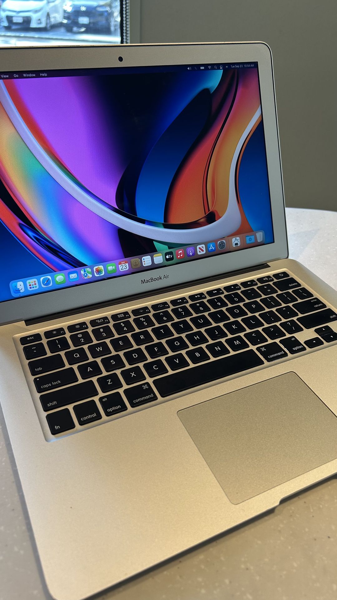 Apple MacBook Air 13” I5/8GB/256GB SSD $200