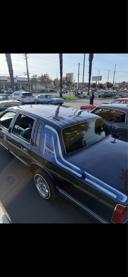 1995 Lincoln town car