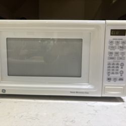 GE Microwave with Sensor cooking