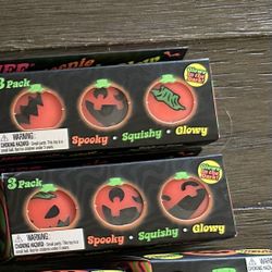 Needoh- Teenie Glow Pumpkin 