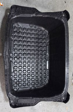 Tesla Y trunk Storage
