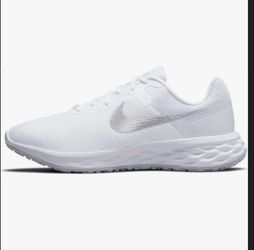 Women's Nike Revolution 6
