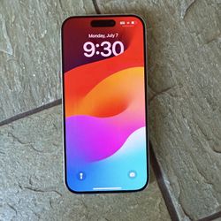 White iPhone 15 Pro- 512 GB Unlocked