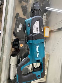 Makita HR2641 D-Handle 1" SDS-Plus AVT Electric Rotary Hammer Drill