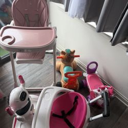4 Keys Toys And High Chair 